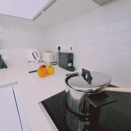 Sunshine Aura Protaras