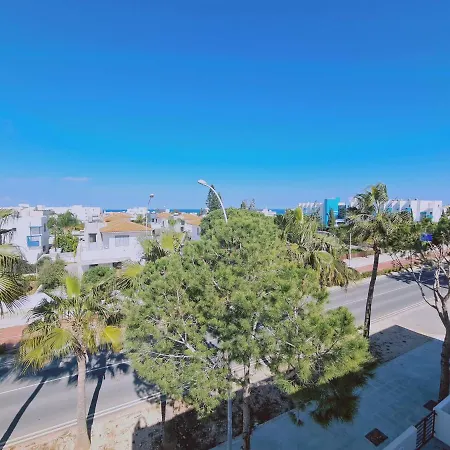 Sunshine Aura Holiday home *