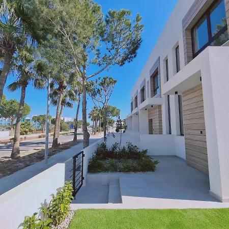 Sunshine Aura Holiday home *